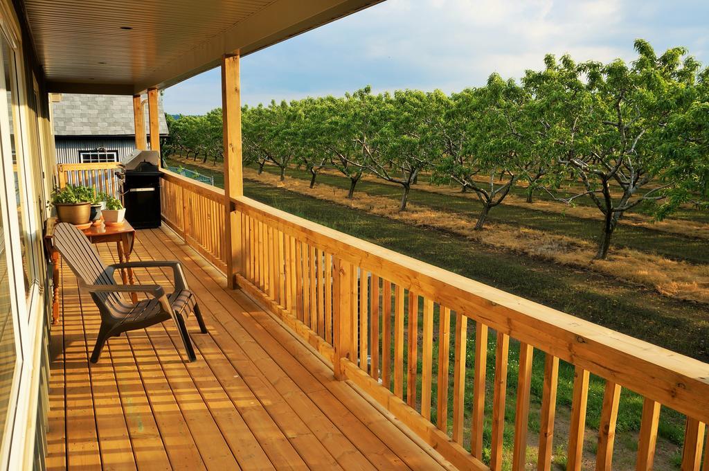 On The 6 Bed And Breakfast Niagara-on-the-Lake Exterior photo